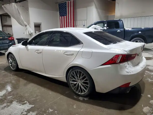 JTHCM1D24G5009900 2016 LEXUS IS - Image 2