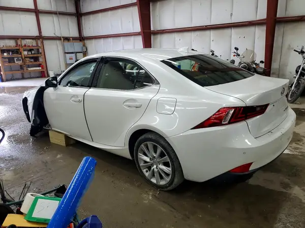 JTHCM1D24G5010917 2016 LEXUS IS - Image 2