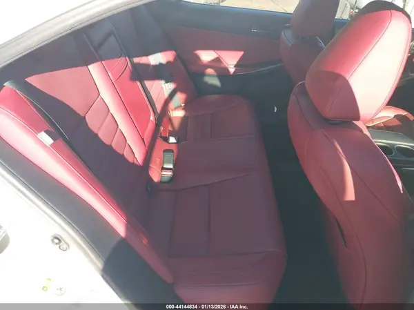 JTHCM1D24G5011467 2016 LEXUS IS - Image 8