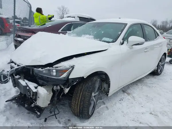 JTHCM1D24H5016900 2017 LEXUS IS - Image 2