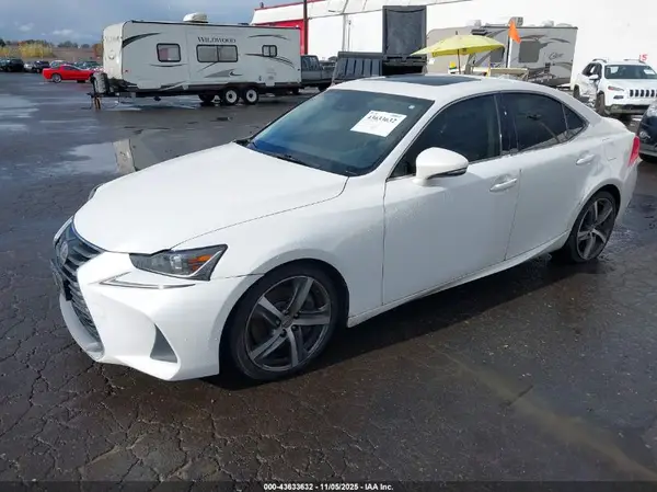 JTHCM1D24H5017173 2017 LEXUS IS - Image 2