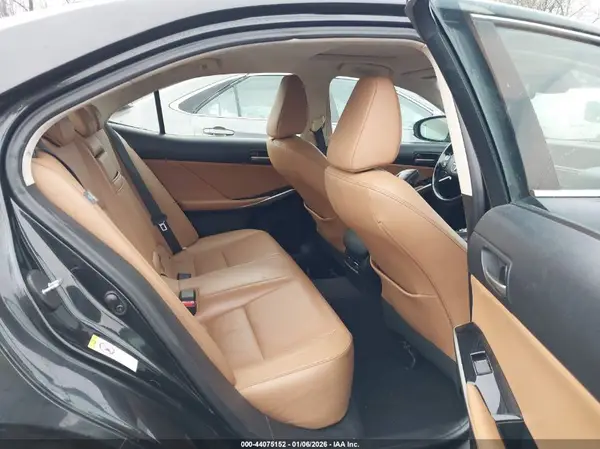 JTHCM1D24H5017514 2017 LEXUS IS - Image 8