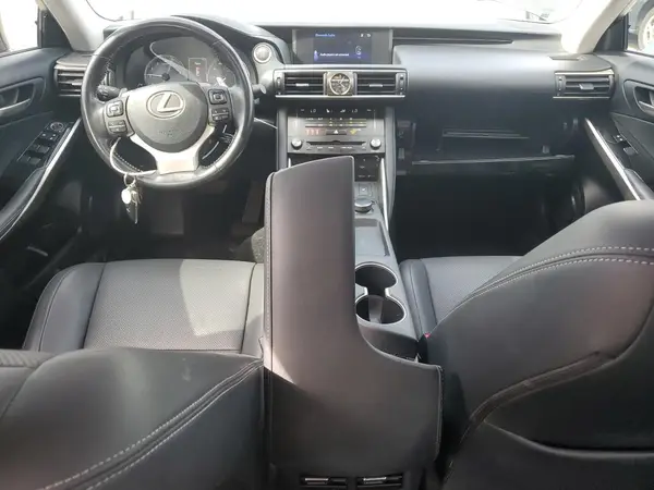 JTHCM1D24H5018761 2017 LEXUS IS - Image 8
