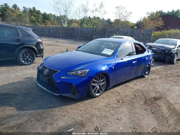 JTHCM1D24H5019067 2017 LEXUS IS - Image 2