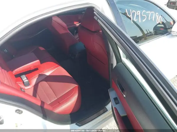 JTHCM1D25G5011543 2016 LEXUS IS - Image 8