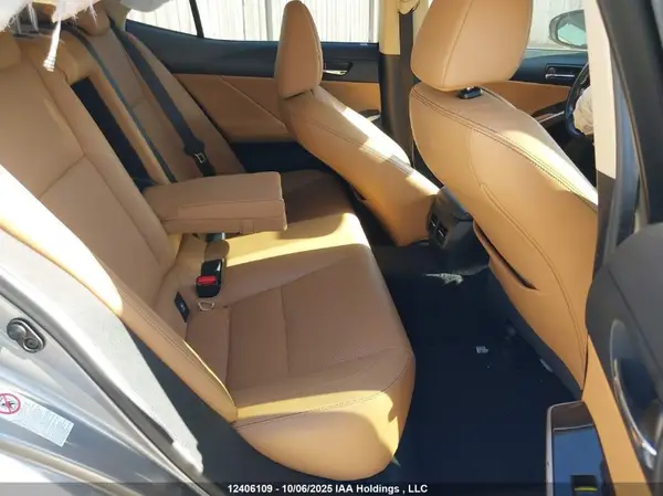 JTHCM1D25G5013759 2016 LEXUS IS - Image 8