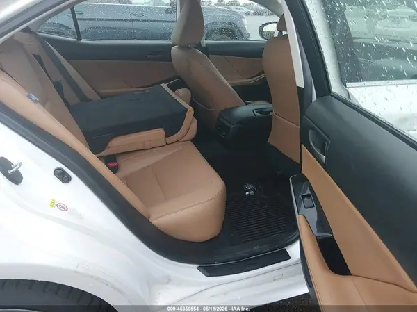 JTHCM1D25H5015108 2017 LEXUS IS - Image 8