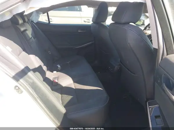 JTHCM1D25H5015528 2017 LEXUS IS - Image 8