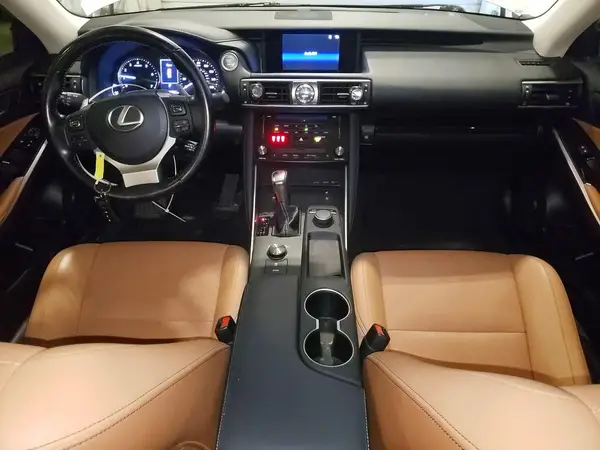 JTHCM1D25H5016968 2017 LEXUS IS - Image 8