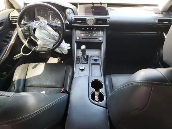 JTHCM1D25H5017120 2017 LEXUS IS - Image 8