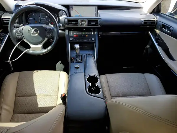 JTHCM1D25H5021121 2017 LEXUS IS - Image 8