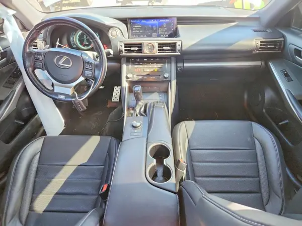JTHCM1D25H5022978 2017 LEXUS IS - Image 8