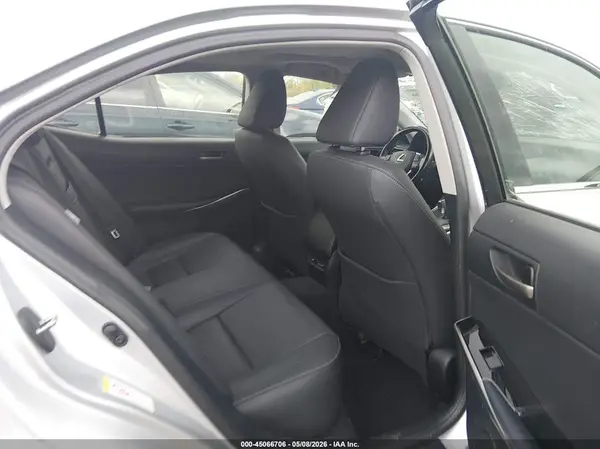 JTHCM1D25H5023385 2017 LEXUS IS - Image 8