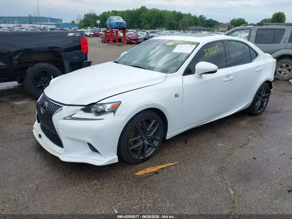 JTHCM1D26G5002396 2016 LEXUS IS - Image 2