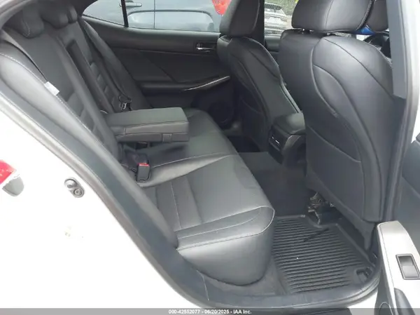 JTHCM1D26G5002396 2016 LEXUS IS - Image 8