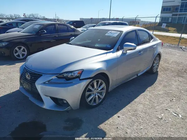JTHCM1D26G5003287 2016 LEXUS IS - Image 2