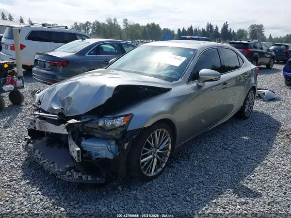 JTHCM1D26G5005265 2016 LEXUS IS - Image 2