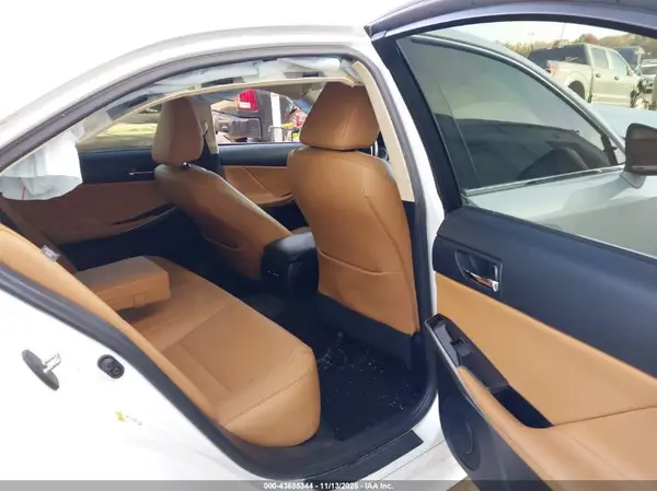 JTHCM1D26G5009901 2016 LEXUS IS - Image 8