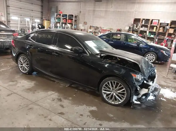 JTHCM1D26G5011549 2016 LEXUS IS - Image 1