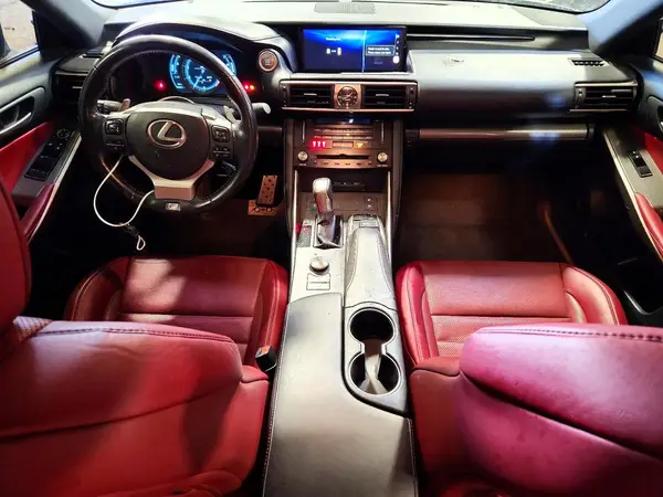 JTHCM1D26H5020611 2017 LEXUS IS - Image 8