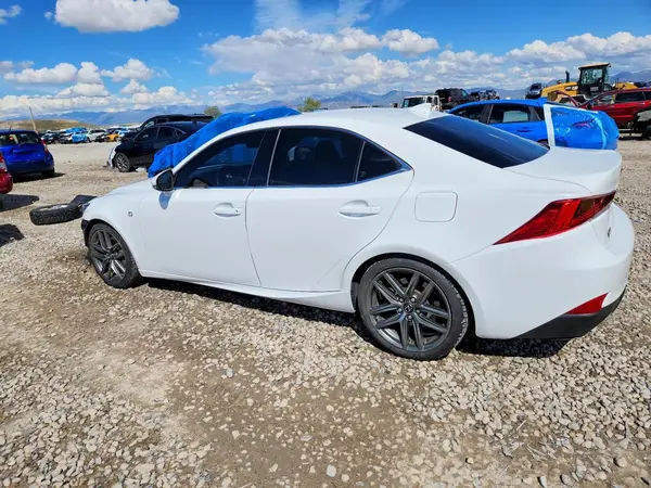 JTHCM1D26H5020690 2017 LEXUS IS - Image 2
