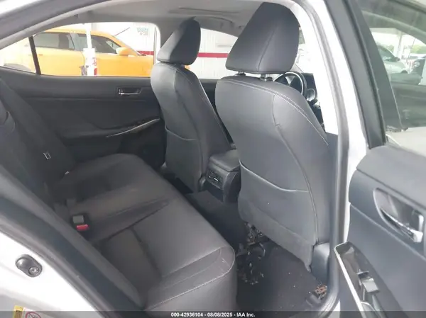 JTHCM1D27G5004318 2016 LEXUS IS - Image 8
