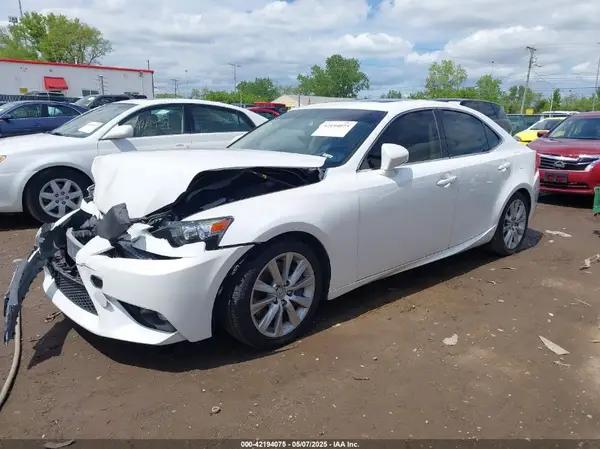 JTHCM1D27G5004688 2016 LEXUS IS - Image 2