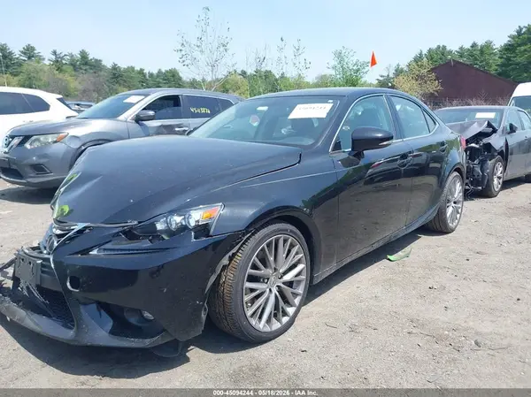 JTHCM1D27G5013200 2016 LEXUS IS - Image 2