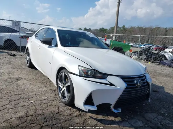 2017 LEXUS IS auction photo 6