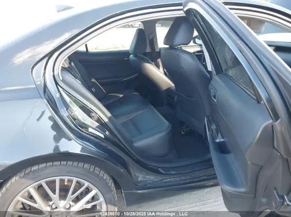 JTHCM1D27H5022397 2017 LEXUS IS - Image 8