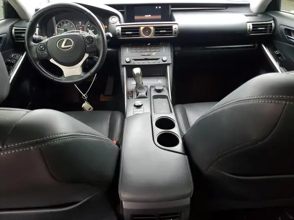 JTHCM1D28G5003940 2016 LEXUS IS - Image 8