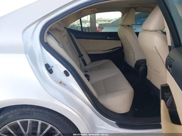 JTHCM1D28G5004036 2016 LEXUS IS - Image 8