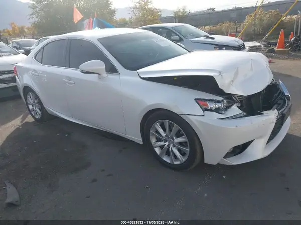 JTHCM1D28G5014405 2016 LEXUS IS - Image 1