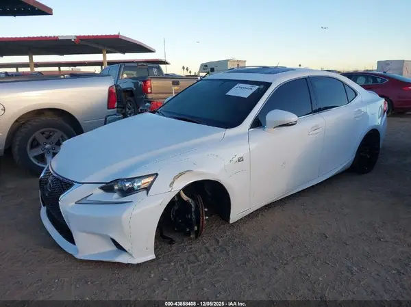 JTHCM1D28G5014761 2016 LEXUS IS - Image 2