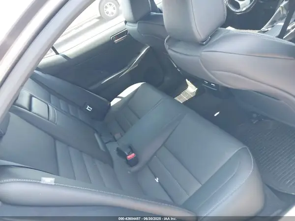 JTHCM1D28H5020870 2017 LEXUS IS - Image 8