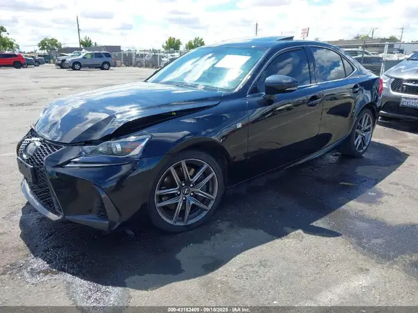 JTHCM1D28H5021534 2017 LEXUS IS - Image 2