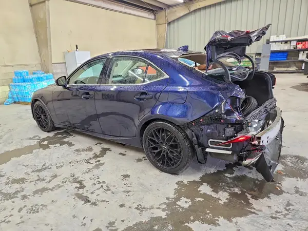 JTHCM1D28H5025857 2017 LEXUS IS - Image 2