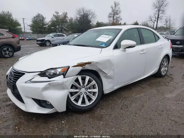 JTHCM1D29G5003977 2016 LEXUS IS - Image 2