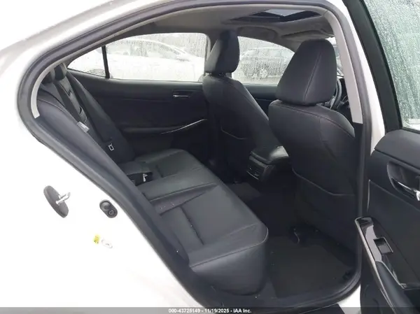 JTHCM1D29G5003977 2016 LEXUS IS - Image 8