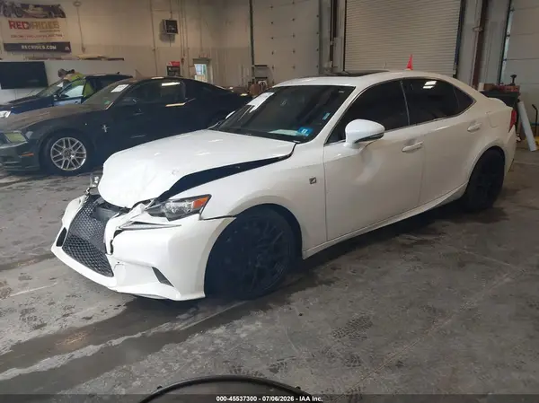 JTHCM1D29G5011982 2016 LEXUS IS - Image 2