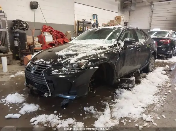JTHCM1D29H5021624 2017 LEXUS IS - Image 2