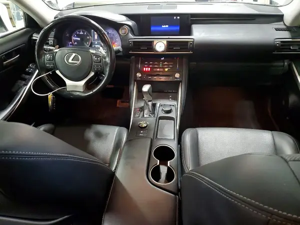 JTHCM1D29H5021770 2017 LEXUS IS - Image 8