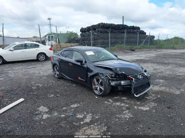 JTHCM1D29H5023566 2017 LEXUS IS - Image 1