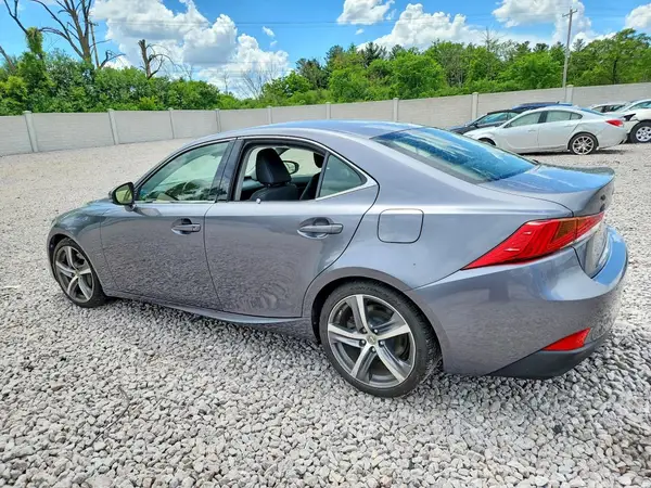 JTHCM1D29H5024412 2017 LEXUS IS - Image 2
