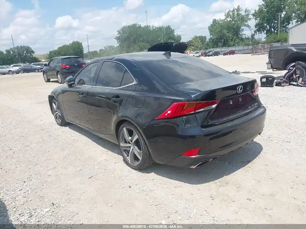 2017 LEXUS IS IAAI lot 45538910 auction photo 3