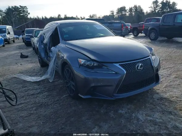 JTHCM1D2XG5004023 2016 LEXUS IS - Image 1