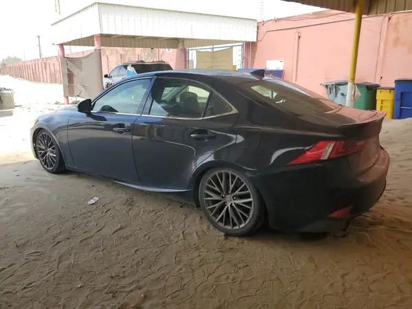 JTHCM1D2XG5004488 2016 LEXUS IS - Image 2