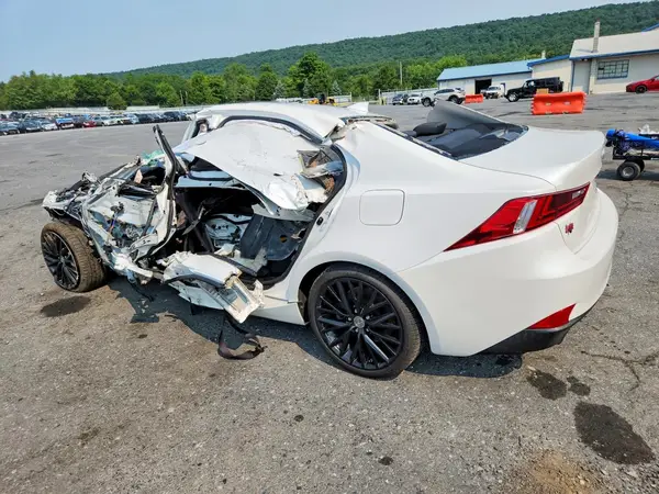 JTHCM1D2XG5004491 2016 LEXUS IS - Image 2