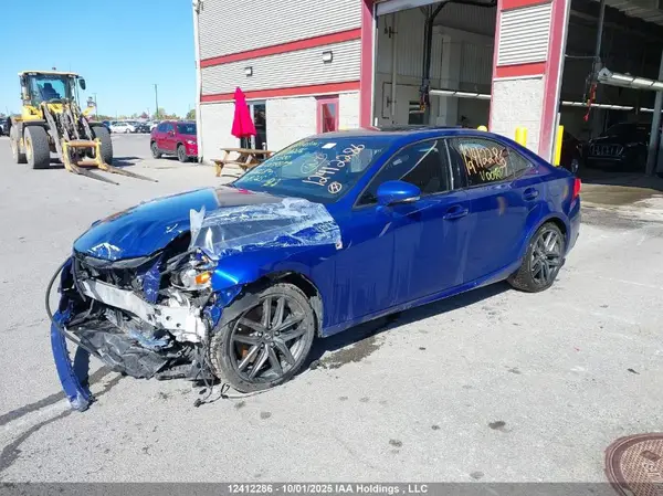 JTHCM1D2XG5004877 2016 LEXUS IS - Image 2