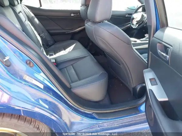 JTHCM1D2XG5004877 2016 LEXUS IS - Image 8